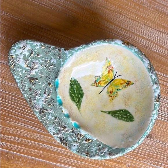 Unique Holland Mold Vintage Butterfly Ashtray - Picture 1 of 10